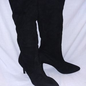 SOLD - Stuart Weitzman heeled scrunch boots